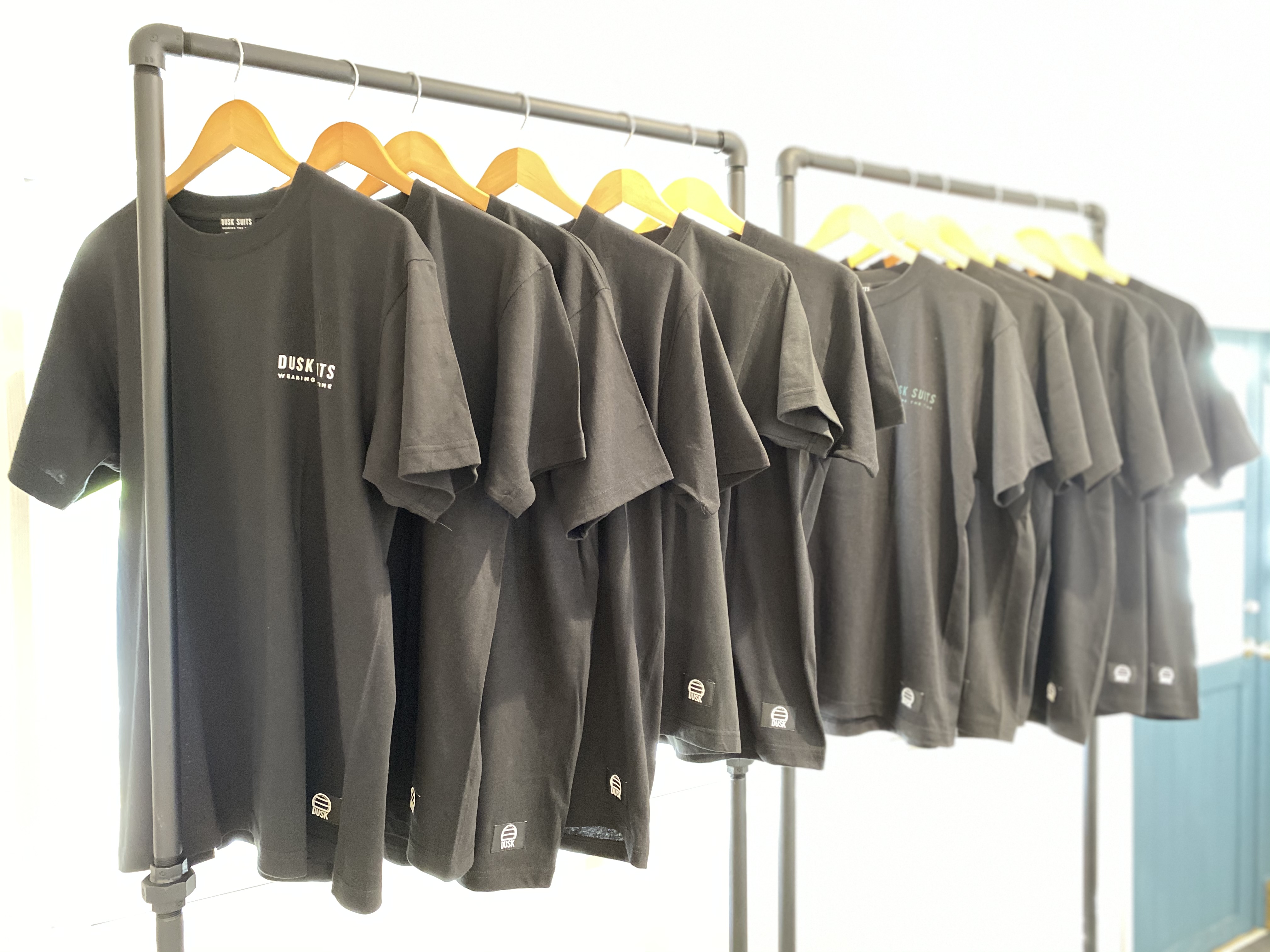 DUSKWETSUITS限定tシャツ